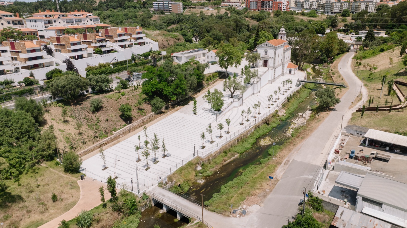 Obra de paisagismo e requalificação projetada por Unikonstroi